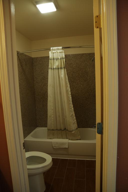 Theroff'S Motel Washington Екстериор снимка