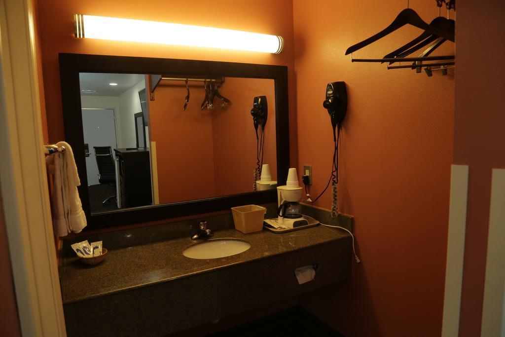 Theroff'S Motel Washington Екстериор снимка