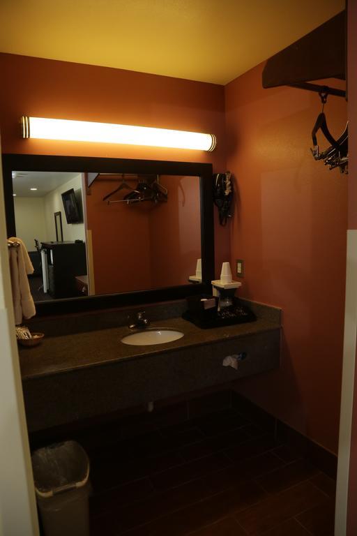 Theroff'S Motel Washington Екстериор снимка
