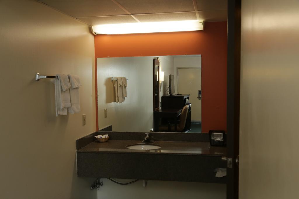 Theroff'S Motel Washington Екстериор снимка