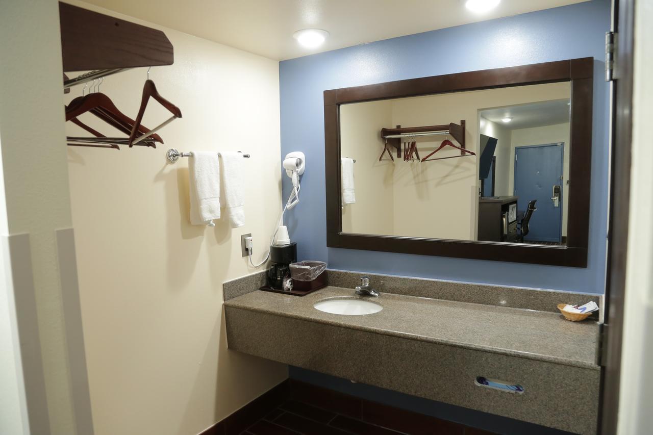 Theroff'S Motel Washington Екстериор снимка